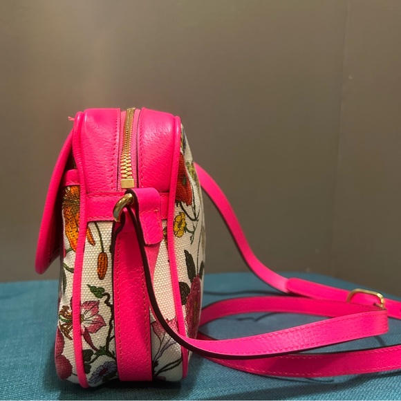 Gucci Flora Floral Canvas Shoulder Bag w-Hot Pink Trim - Picture 2 of 16